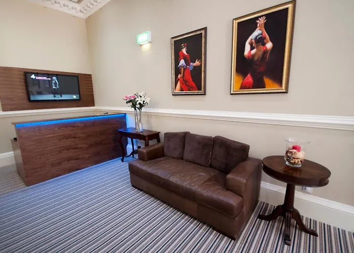 パーマーストン スイーツ 4*