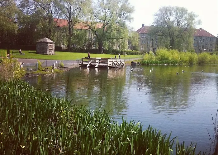 Lochend Serviced Apartment *