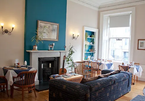 Dene Guest House, New Town Konukevi