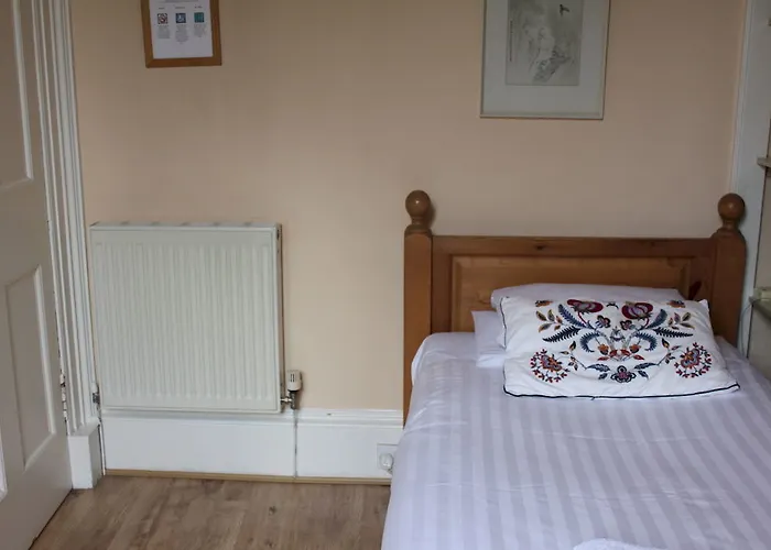 Гостевой дом Dene Guest House, New Town Эдинбург