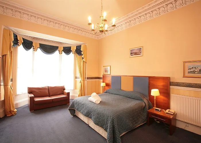 Guest house West End