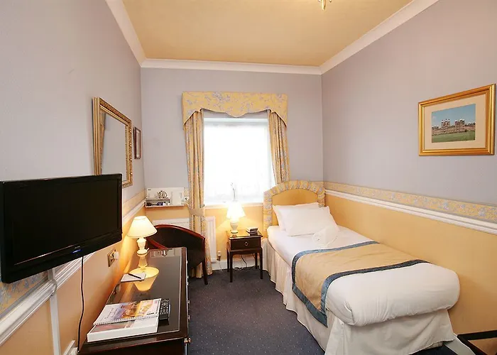 Guest house West End