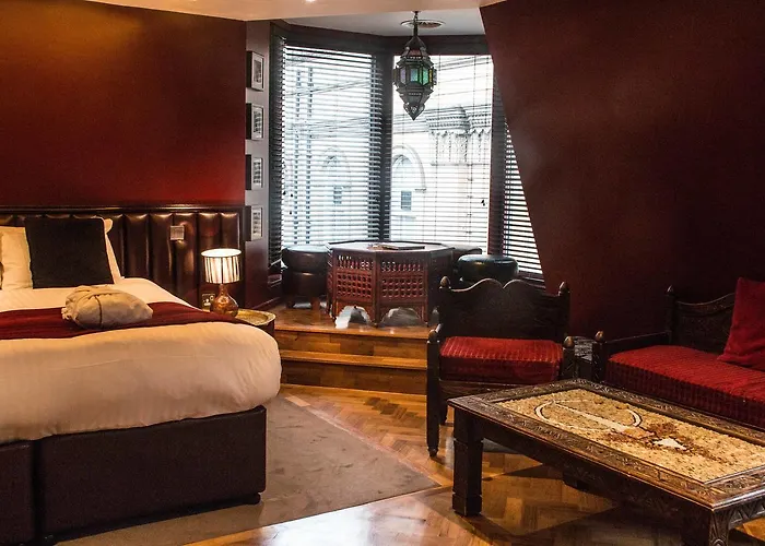 Le Monde 4* Edinburgh