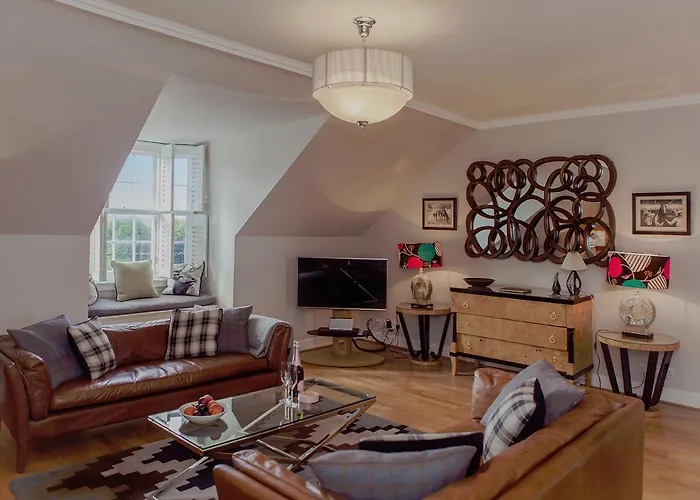 The Skyline - The Address