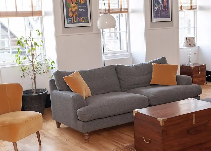 Apartament Parliament Sq