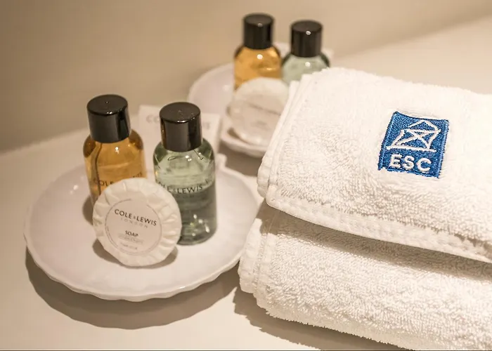 Apartment Parliament Sq *