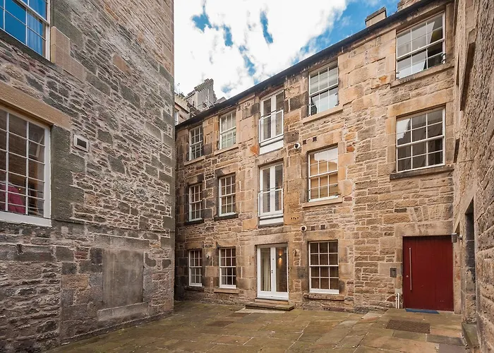 The Edmonstone's Close 아파트 *