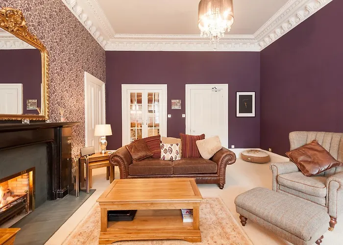The Coates Gardens Apartment