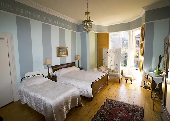 Cluaran House 4* Edinburgh