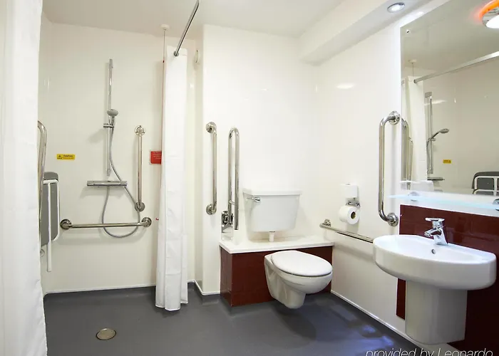 Travelodge Queen Street 3* Edinburgh