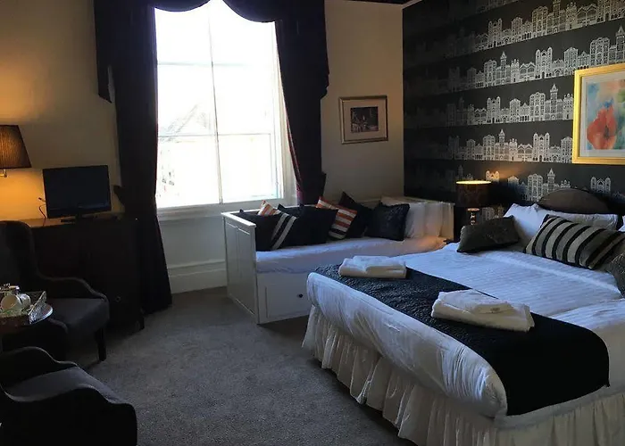 Гостевой дом Allison House 17 3*