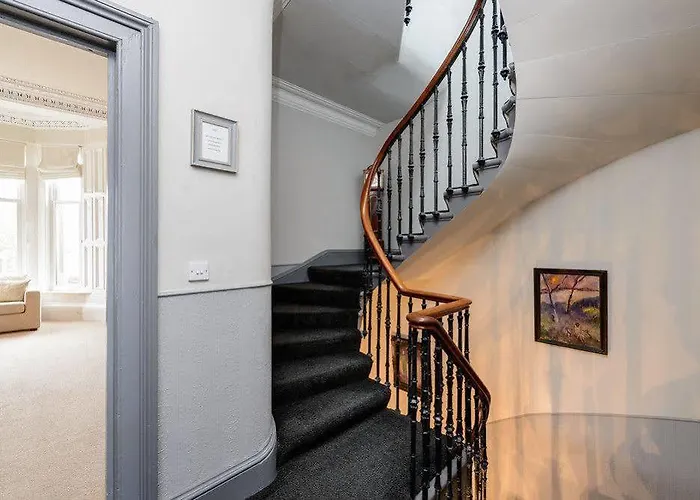 Martins Guest House Гостевой дом 3*