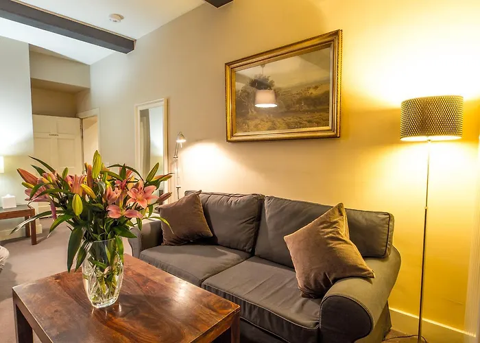 Six Brunton Place 5*