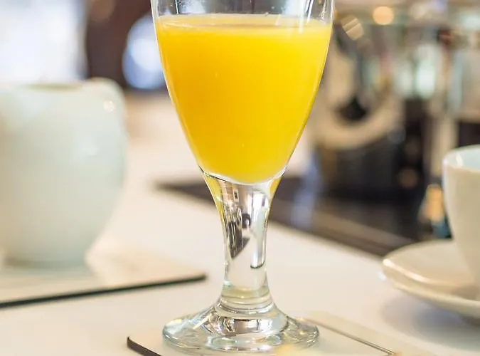 Bed & Breakfast Six Brunton Place 5*