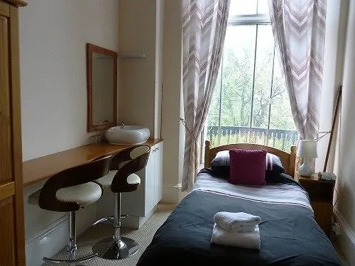 Pensjonat Halcyon House 3*