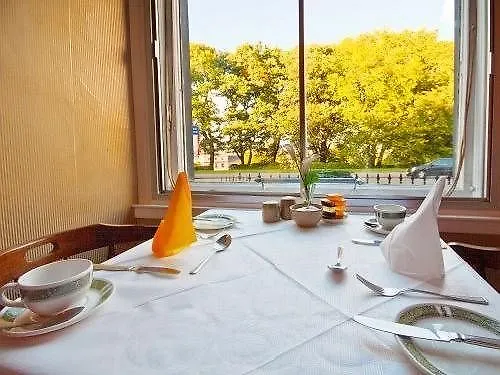 Pensjonat Halcyon House 3*