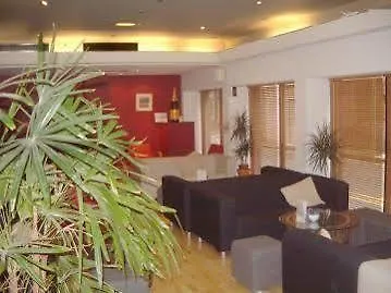 Travelodge Rose Street 3* Эдинбург