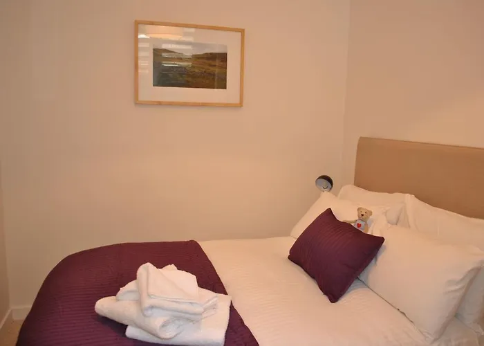 B+B Edinburgh 4*
