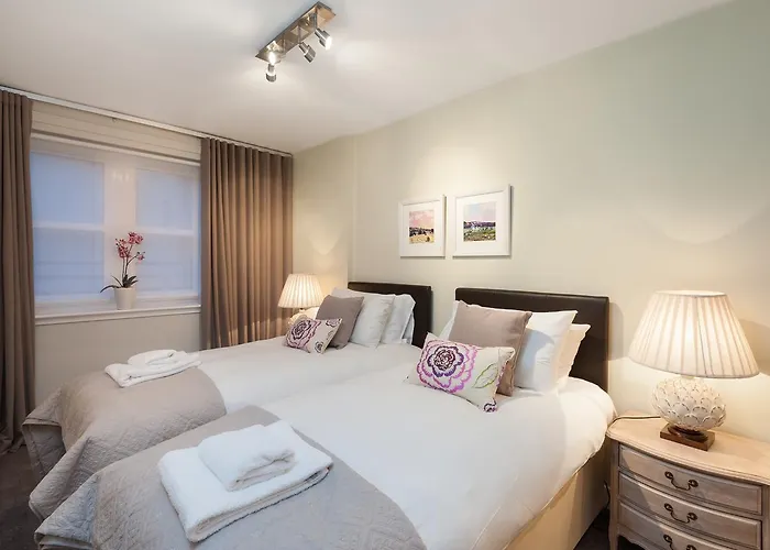 The Botanist Old Town 2 Bedroom Lift Parking * Edinburgh