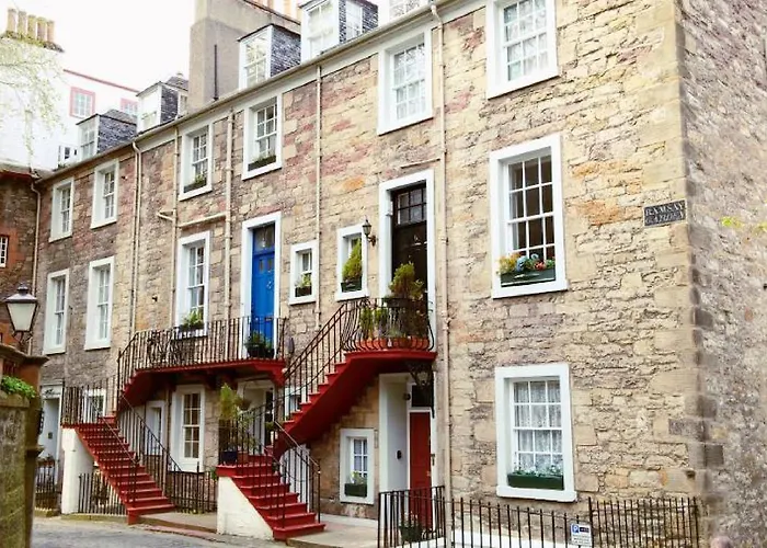 Ramsay Gardens - Grand 4-bedroom Next To Castle Apartamento