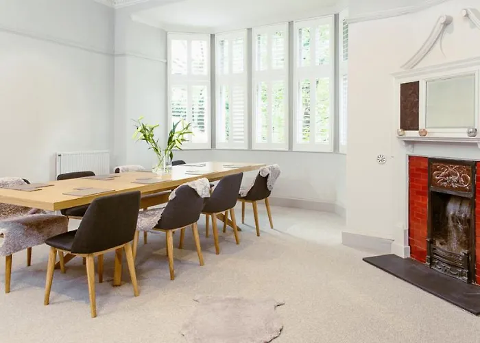 Ramsay Gardens - Grand 4-bedroom Next To Castle * Edimburgo