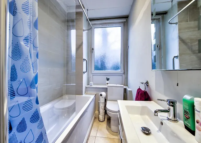 Syozant Drumdryan אכסניה