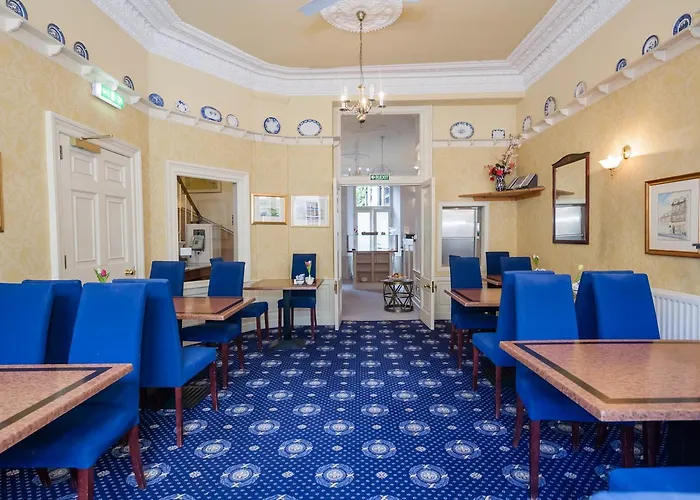 Pensionat Regent House - Centre 3*