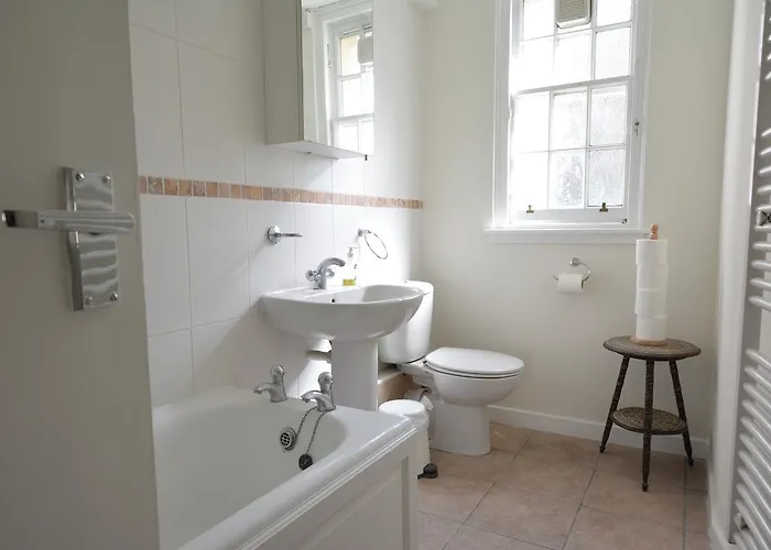 The West Bow, Old Town 아파트 *