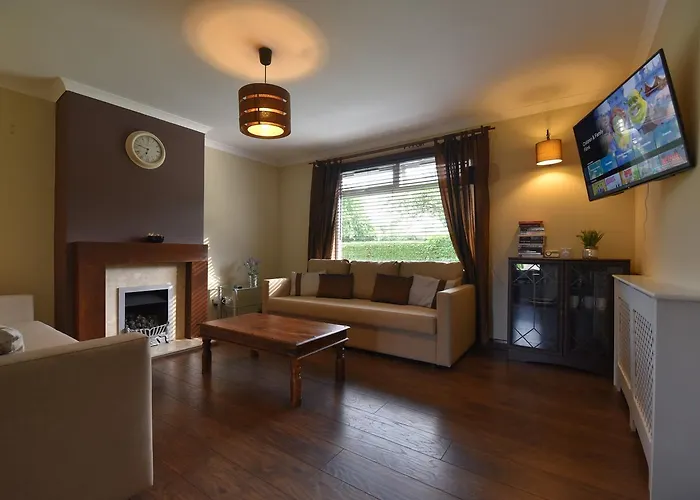 בית נופש Lasswade Road House אדינבורו