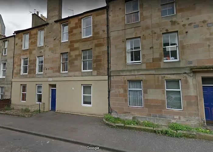 St Patrick Square Main Door Apartman