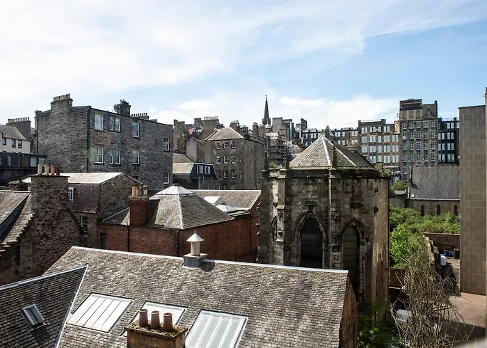 Joivy Old Town 1-bed With Stunning Views