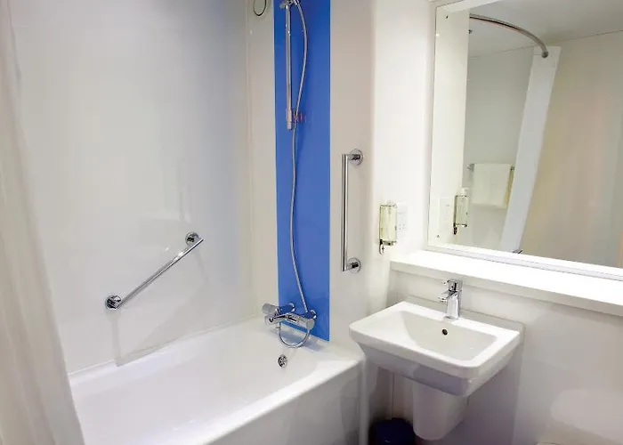 ホテル Travelodge Dreghorn エディンバラ