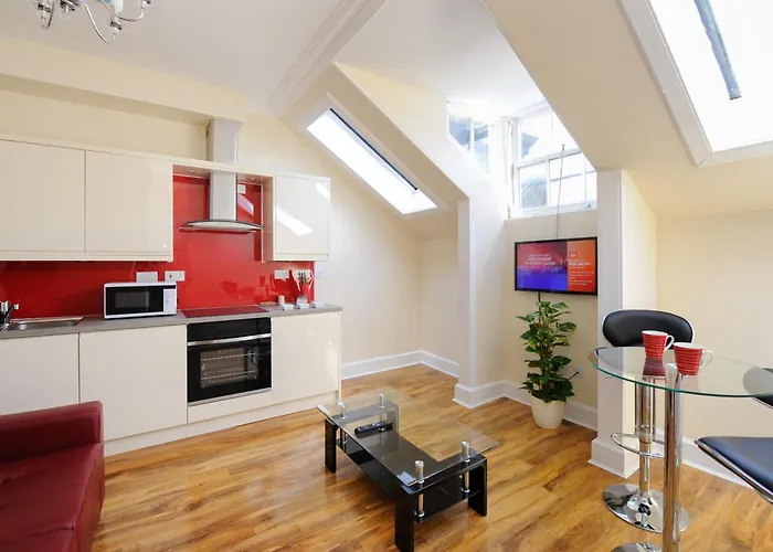 Edinburgh City Suites Эдинбург