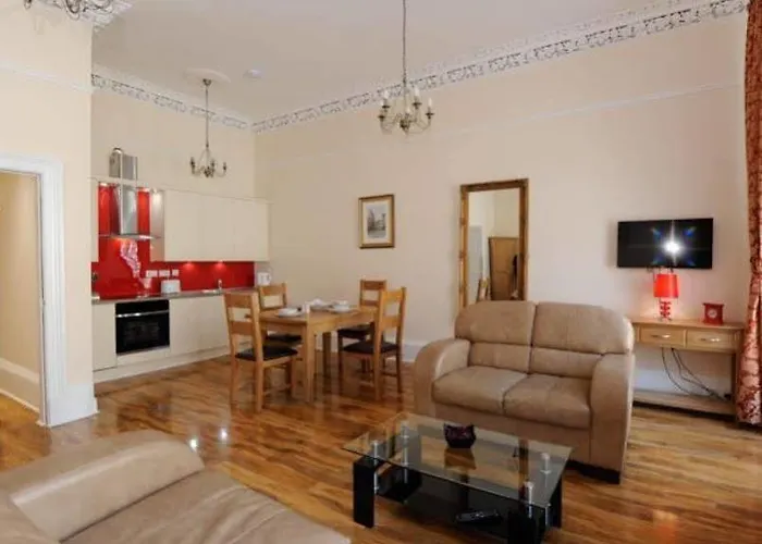 Edinburgh City Suites Апарт-отель