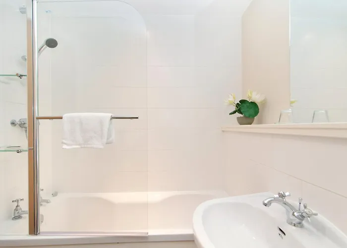 Church אדינבורו