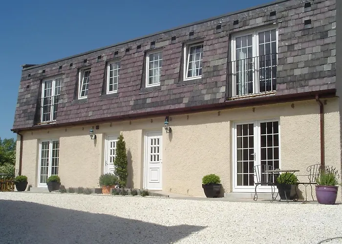 Aaron Glen Daire Edinburgh