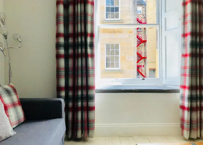 Heart Of Flat * Edinburgh