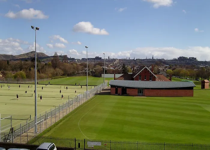 Konukevi Heriott Park 3*