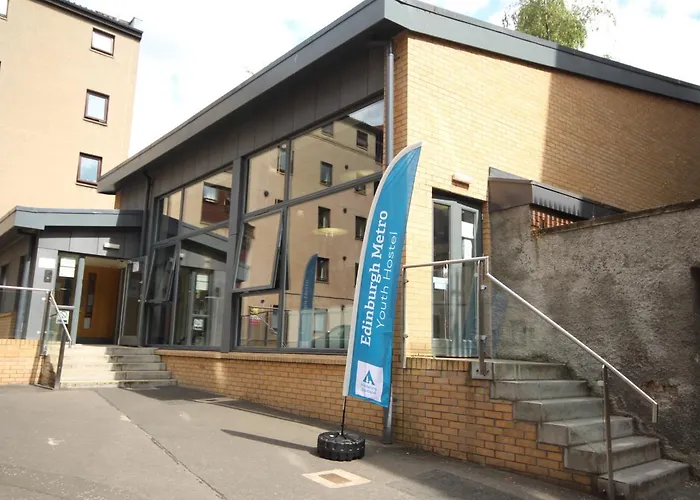 Metro * Edinburgh