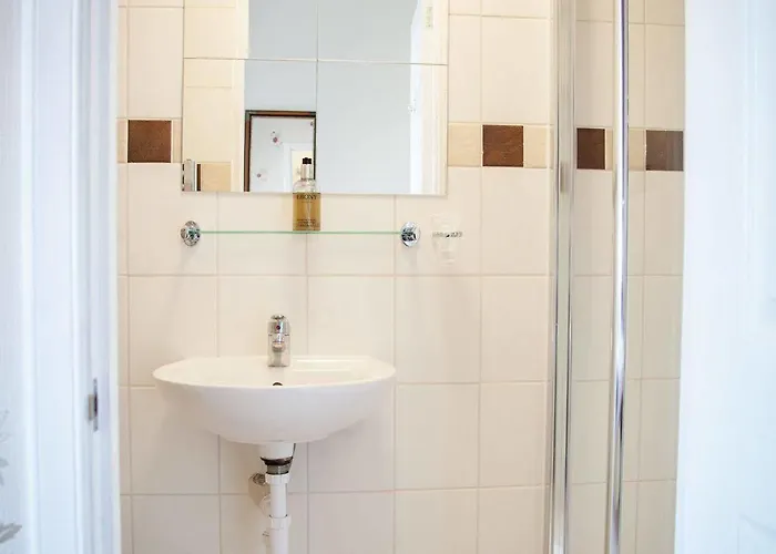 Alba Hills 3* Edinburgh