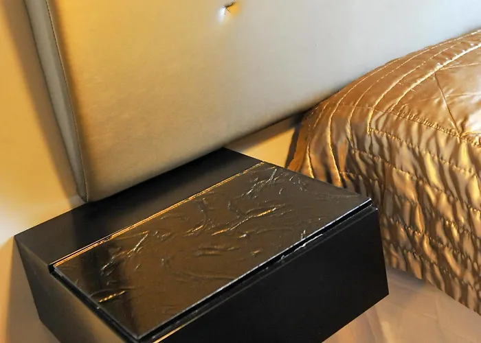 The Thrums 3* Edinburg