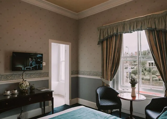 Guest house West End 4*