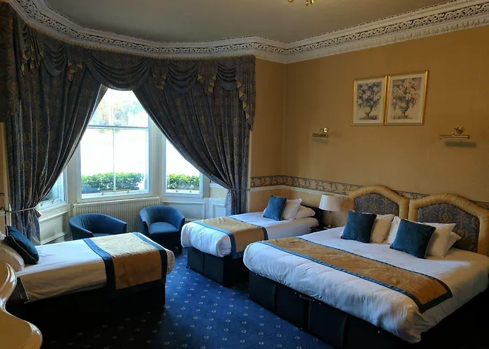 West End 4* אדינבורו