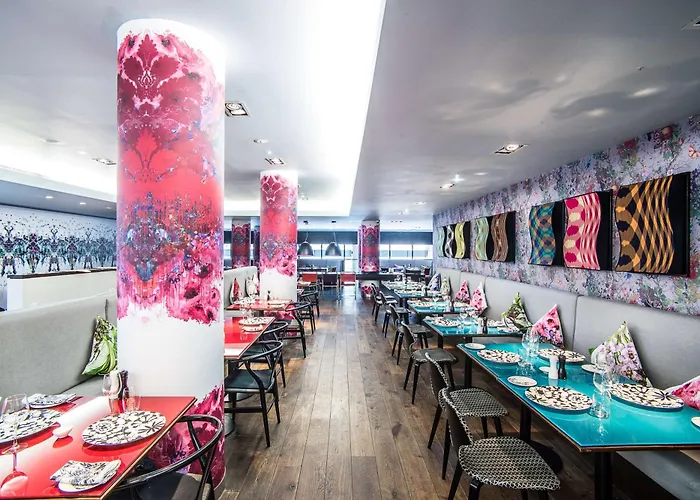 Radisson Collection Hotel, Royal Mile 5*