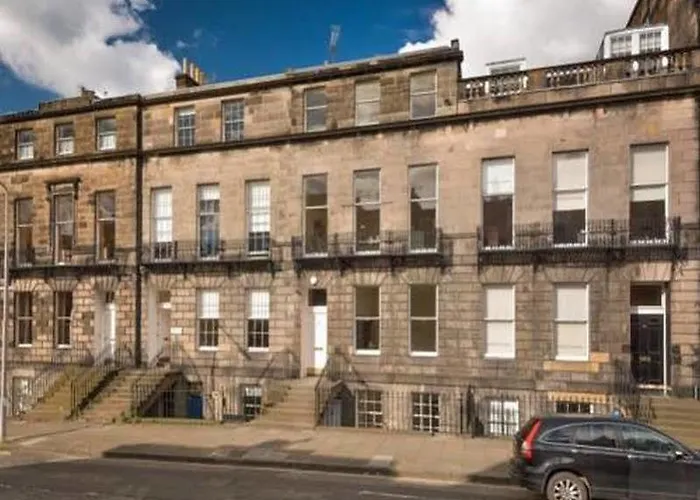 パーマーストン スイーツ アパートホテル エディンバラ