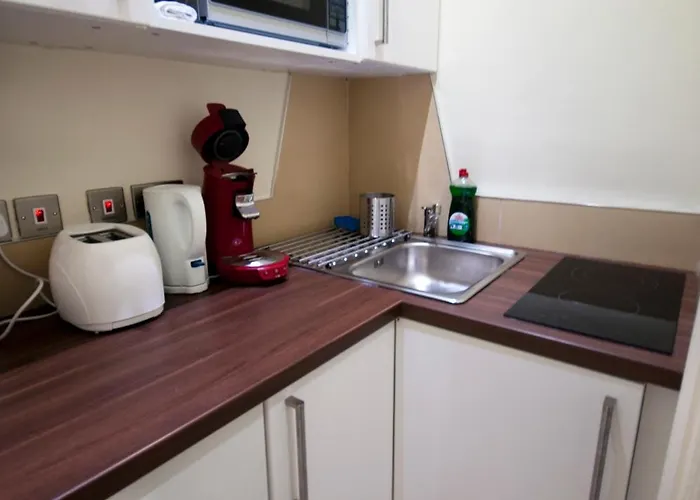 パーマーストン スイーツ アパートホテル