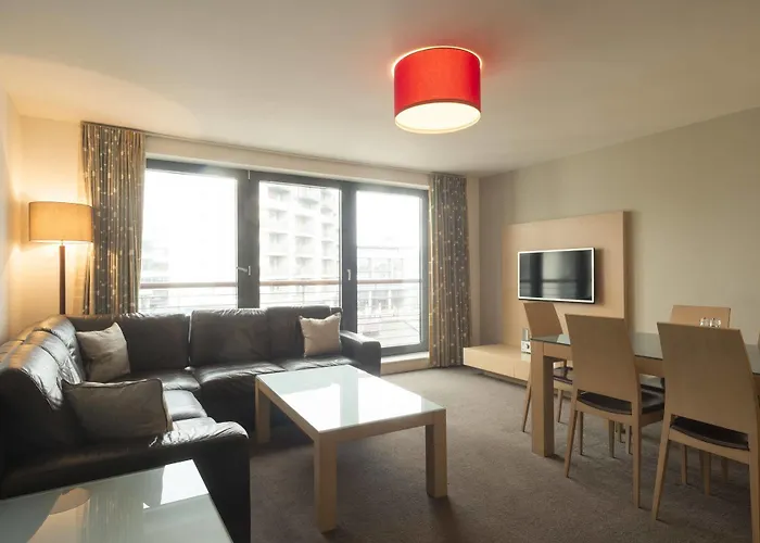 Fountain Court - Eq2 Lejlighedshotel 4*