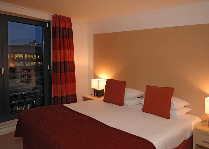 Fountain Court - Eq2 4*