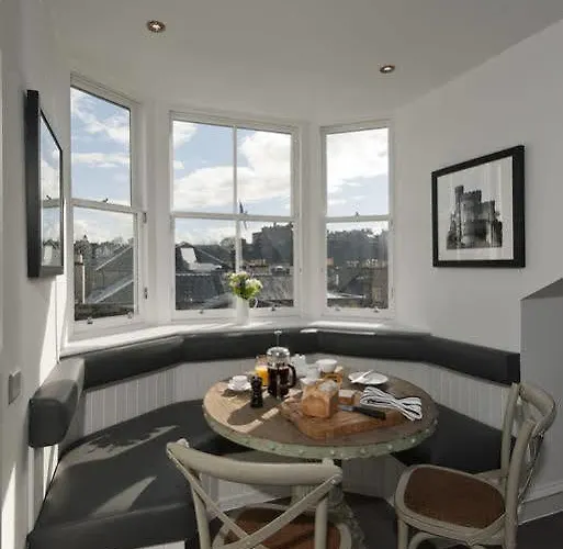 Joivy Luxury Flats On George Street אדינבורו