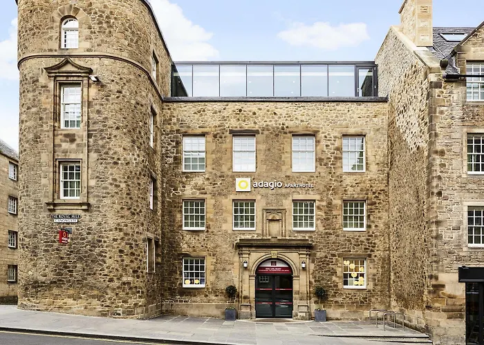 Adagio Royal Mile Aparthotel 4*